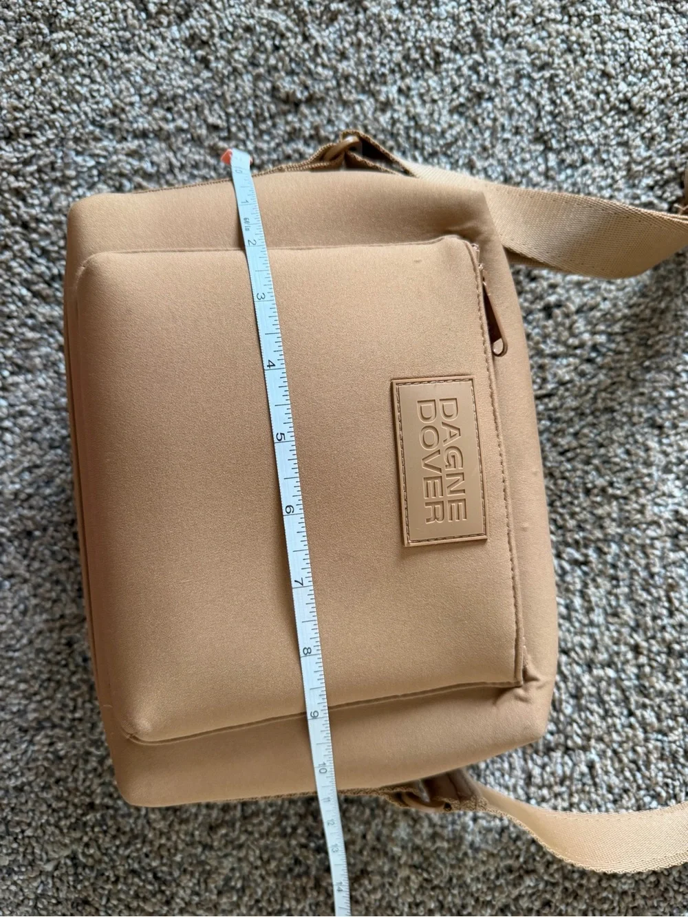 DAGNE DOVER MICAH NEOPRENE CROSSBODY in Camel